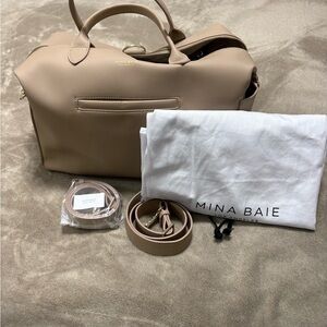 Mina Baie Emmy Midi in Sand